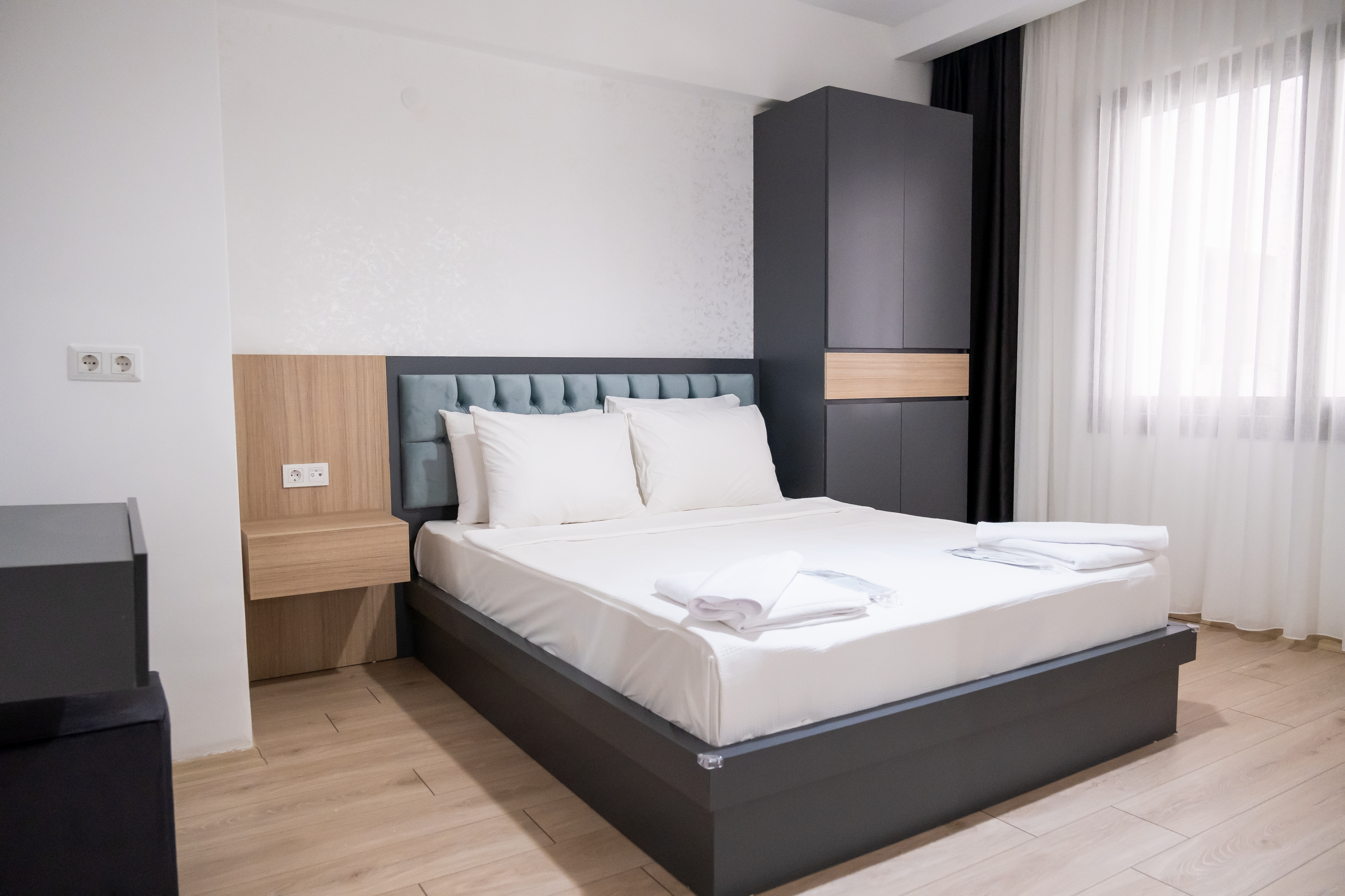 FAMİLY SUİTE  2+1  ODA MÜSAİTLİĞİ BULUNMAMAKTADIR