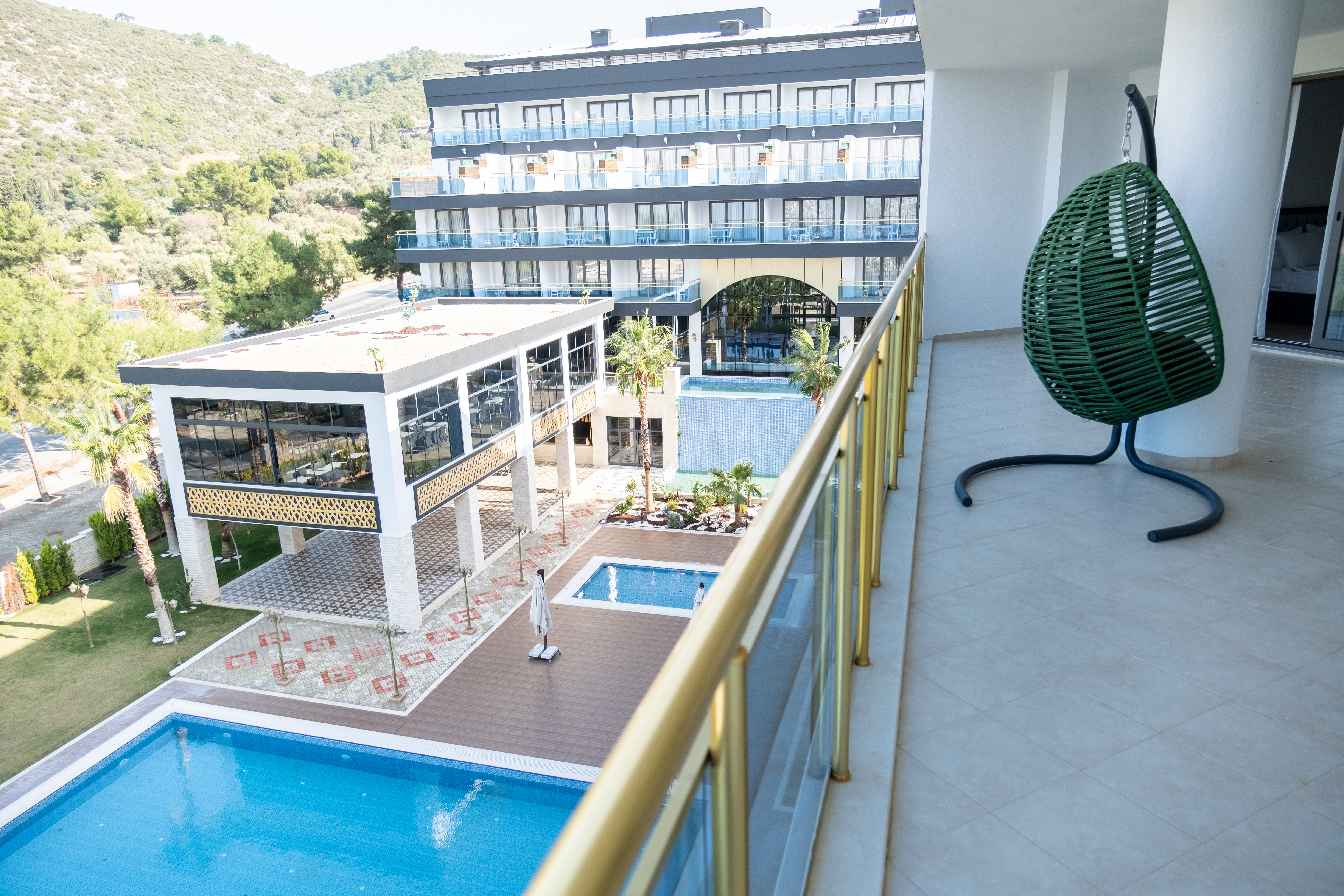 FAMİLY SUİTE  2+1  ODA MÜSAİTLİĞİ BULUNMAMAKTADIR