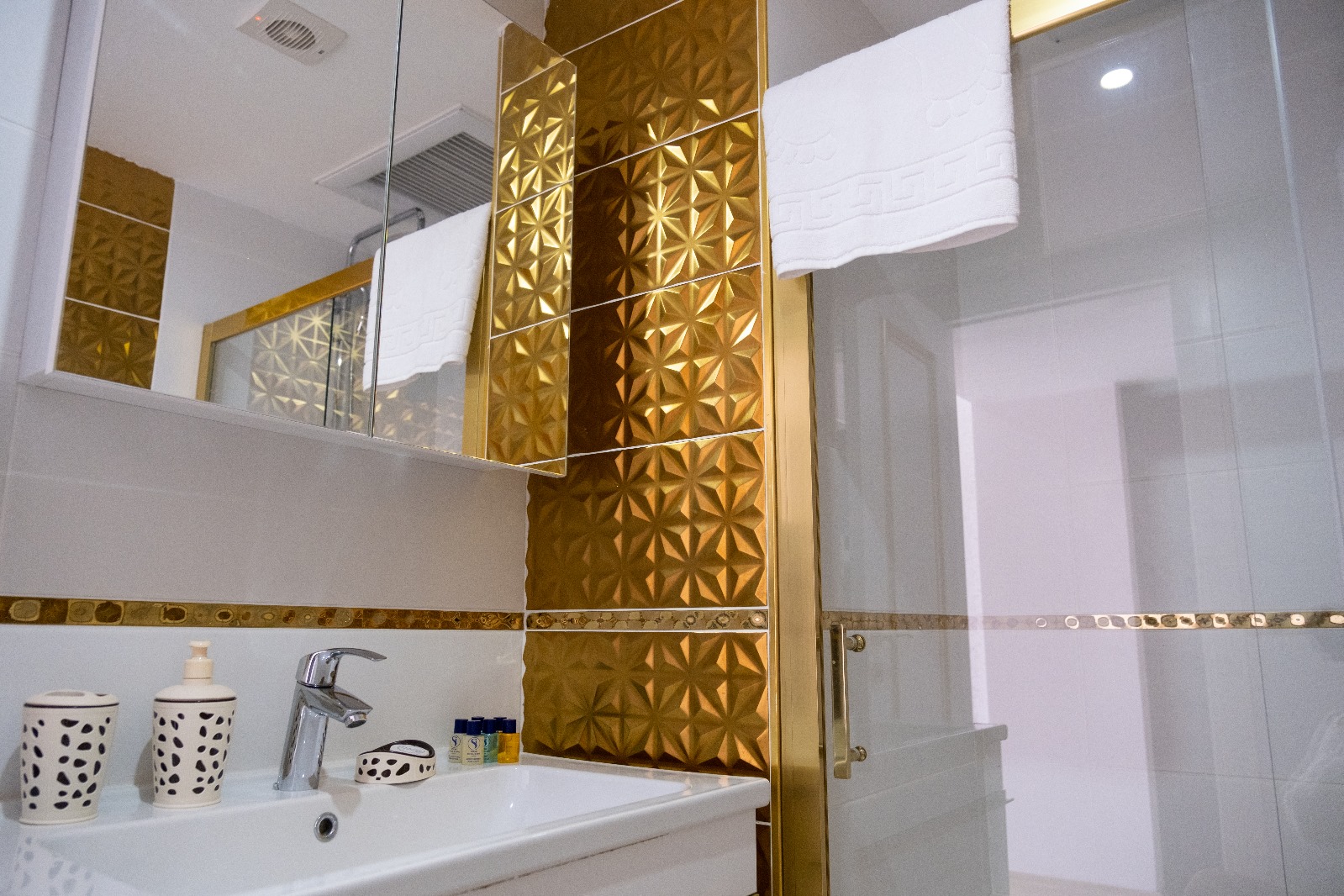 DELUXE SUİTE  (1+1) ODA MÜSAİTLİĞİMİZ BULUNMAMAKTADIR