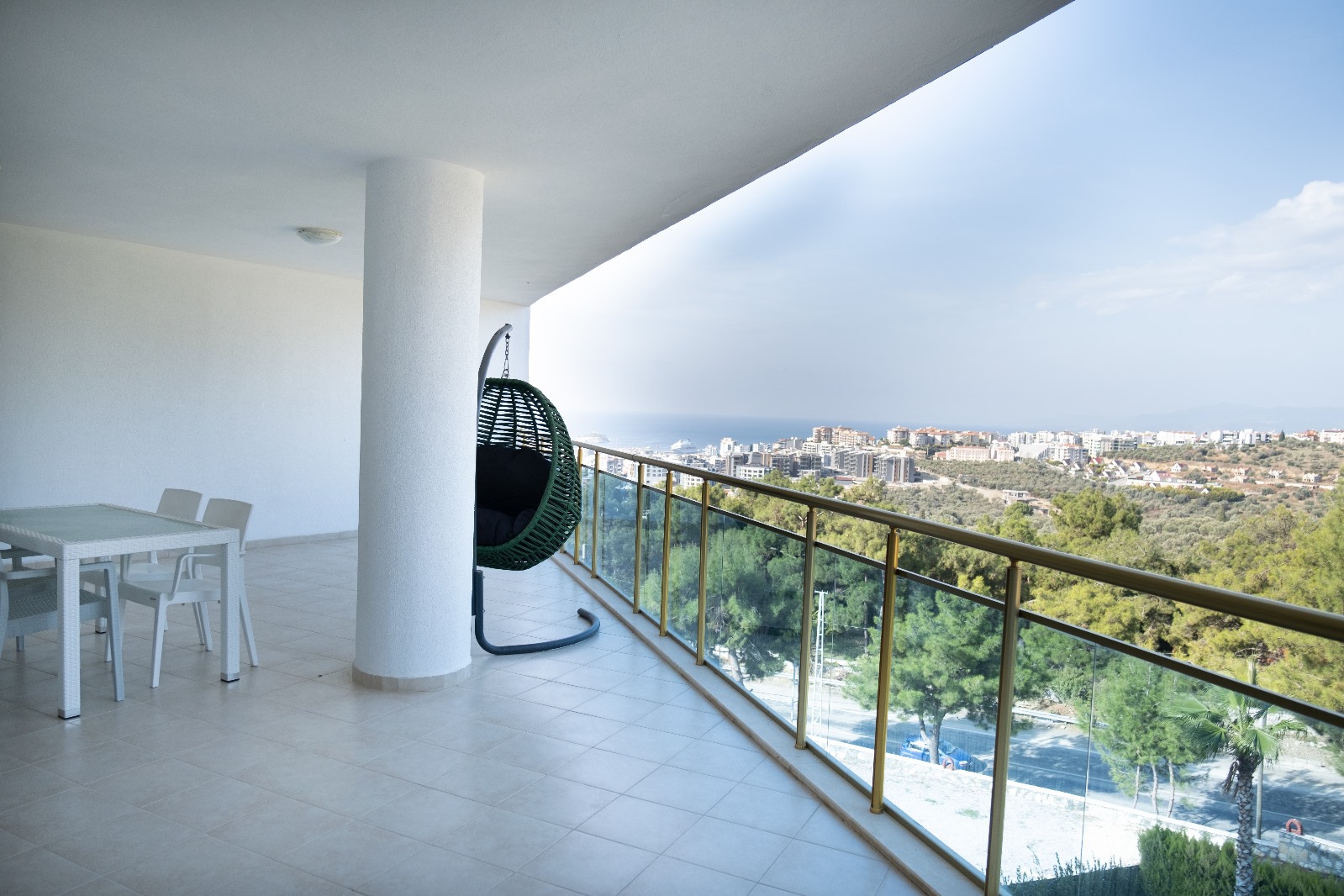 FAMİLY SUİTE  2+1  ODA MÜSAİTLİĞİ BULUNMAMAKTADIR